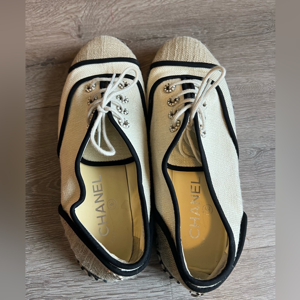 Chanel shoes 37